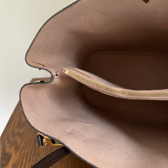 Louis Vuitton Damier Ebene Kensington - Picture 12 of 16